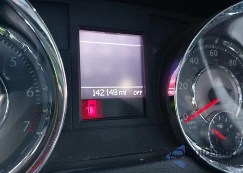 2015 Chrysler Town & Country Touring из США, поврежденный, VIN 2C4RC1BG8FR587724